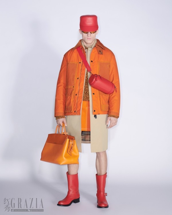 Burberry Spring_Summer 2023 Pre-collection look 6  - (© Courtesy of Burberry _ Jared Buckhiester).jpg