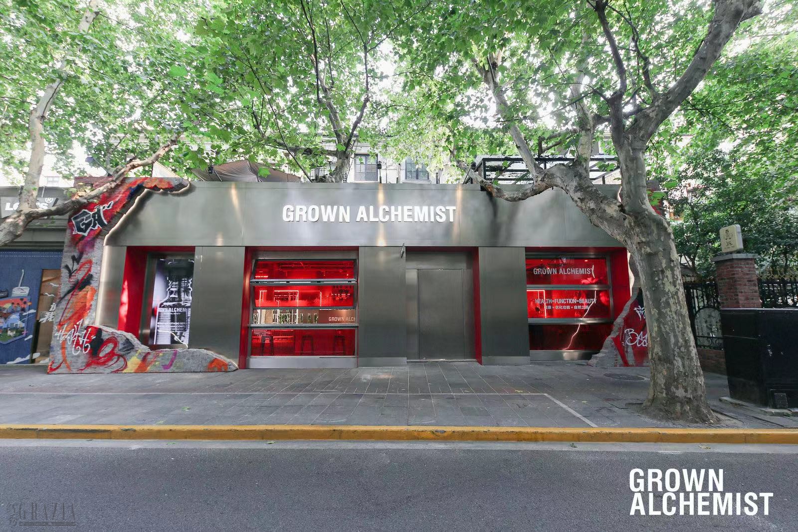 GROWN ALCHEMIST于上海潮流聚集地热力首发.jpg