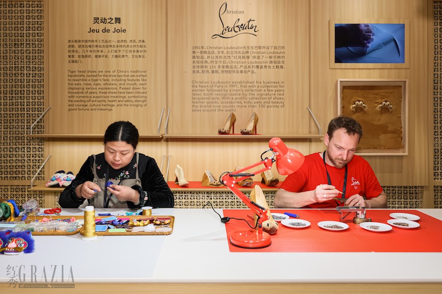 Christian Louboutin路铂廷“中法匠艺游园会”主题展览场景图4.jpg