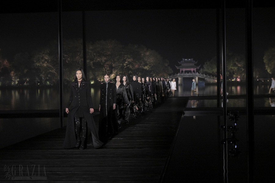 chanel_2024-25-metiers-dart-show-finale-copyright-chanel-10-HD.jpg