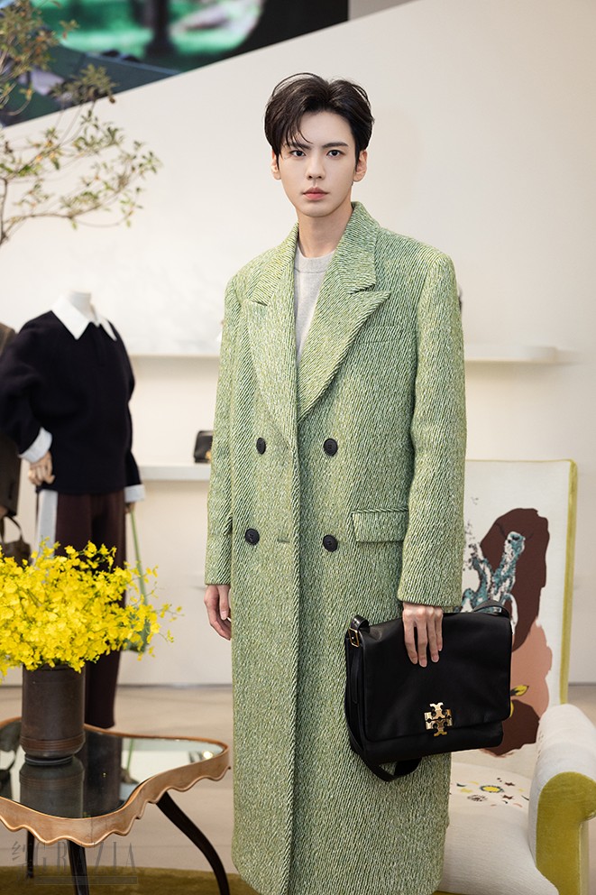 chhej20251023153349.png Bi Wenjun2.png