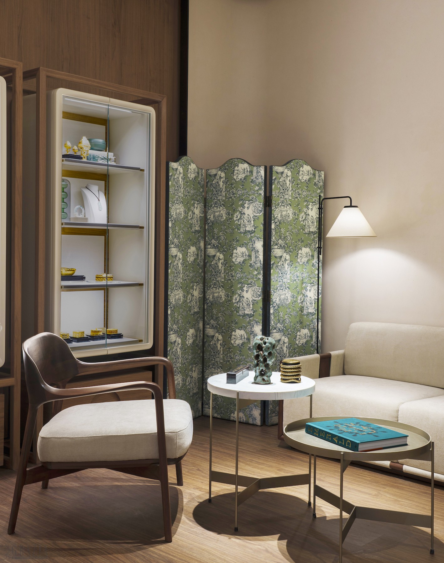 周大福上海港汇恒隆广场全新形象店贵宾区 竖1.jpg