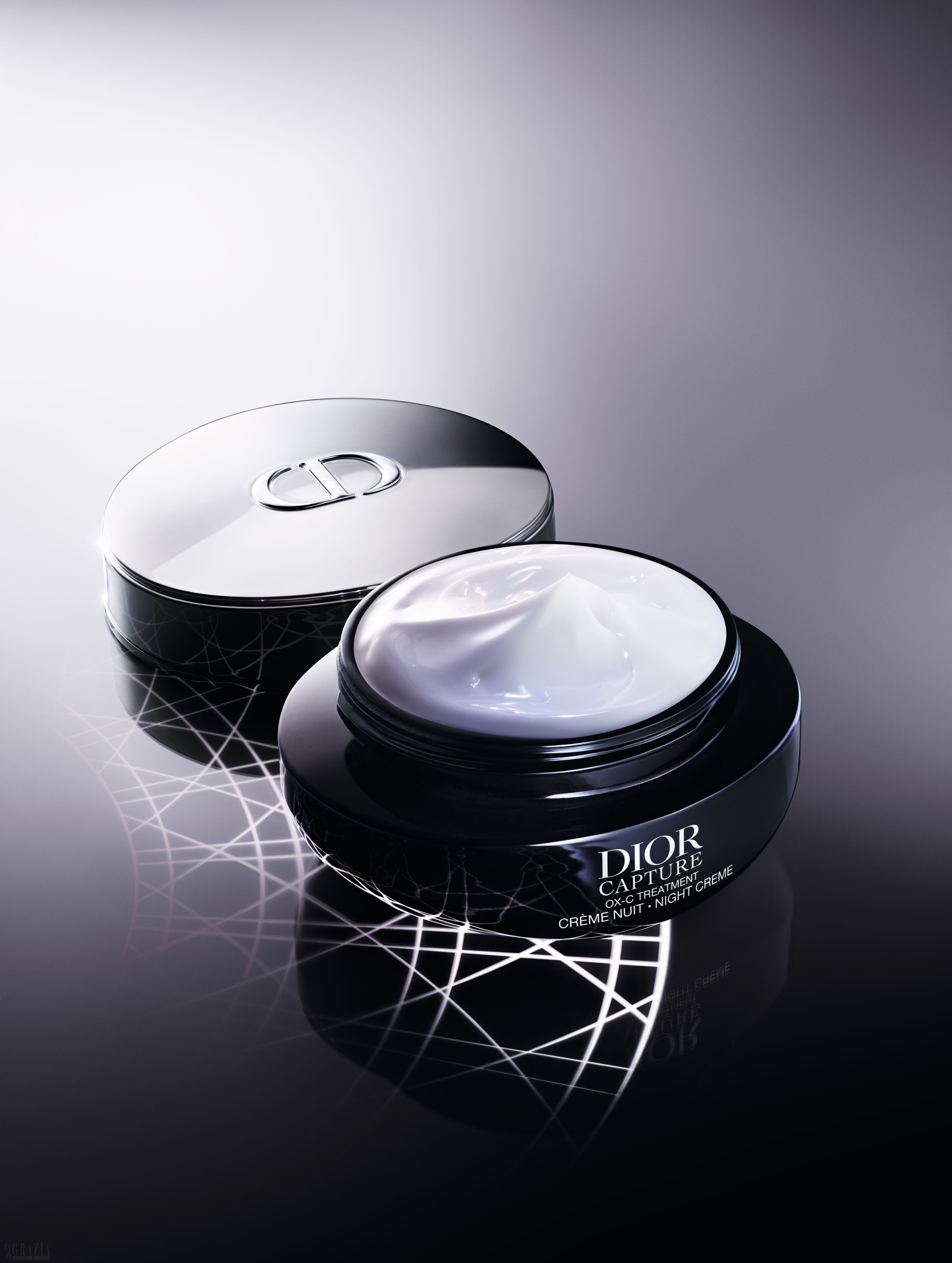 nhlip20260130125230.jpg S674 CAPTURE CREMES 26 P08D SOLO NIGHT CREME OUVERTE_V04_SW_F39.jpg