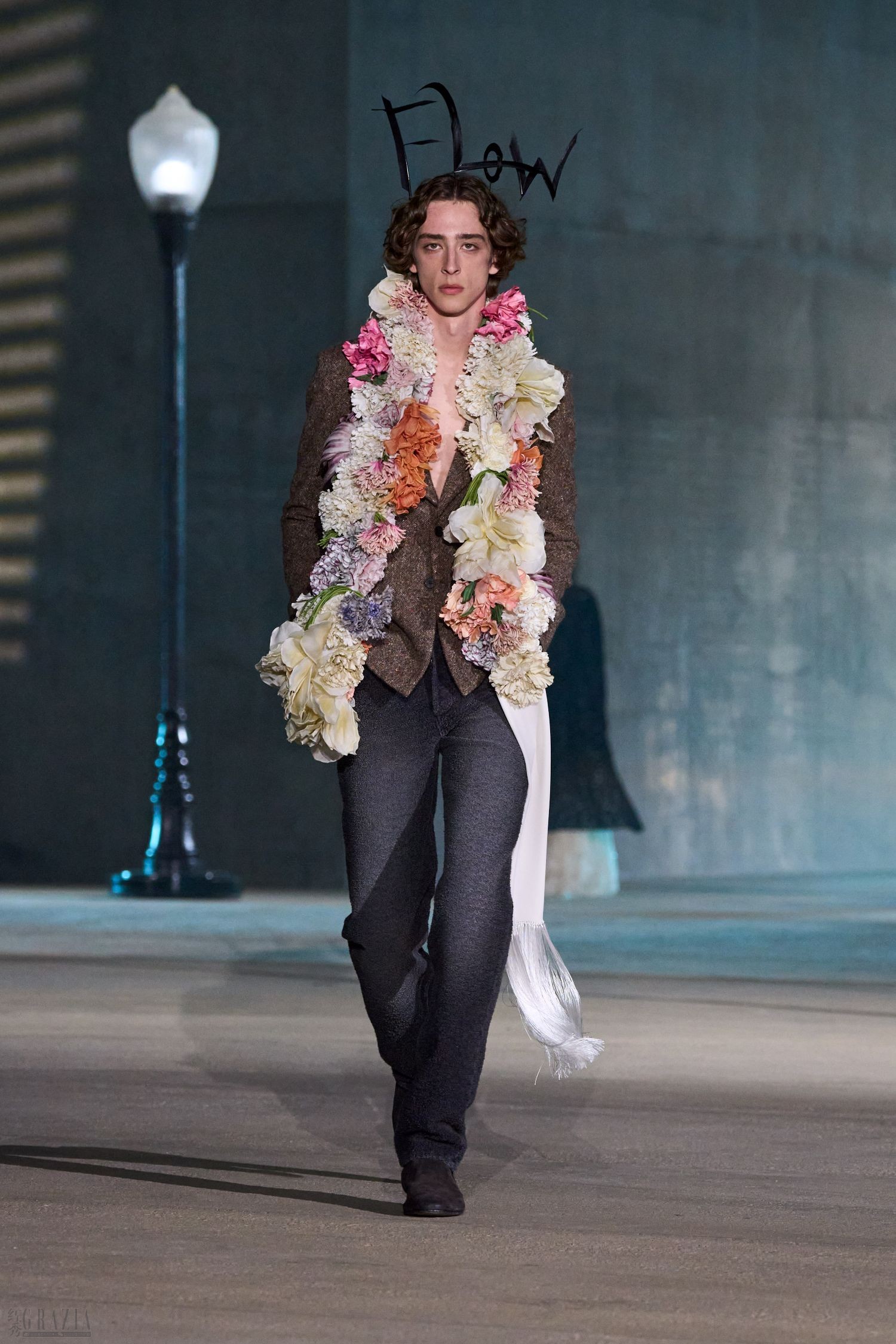 DIOR_W_RTW_CRUISE27_FRONT_LOOK_53_2x3.jpg