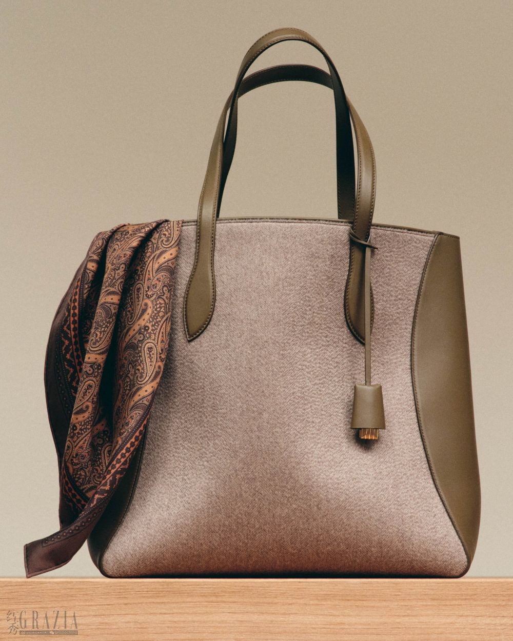 Loro Piana Fal Winter 2026-2027_Accessories Images (1).jpg