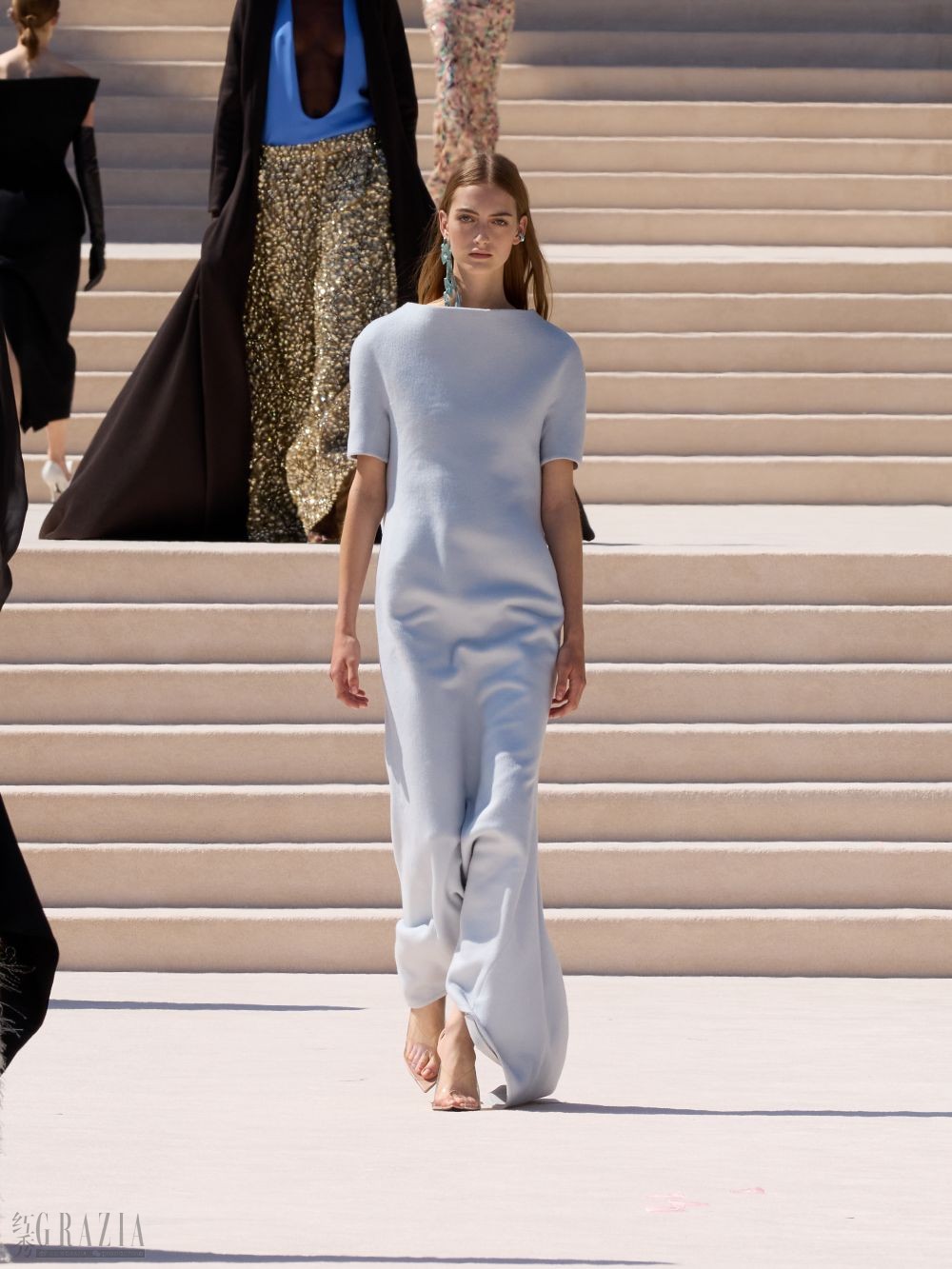 LOOK34_A_FRONT_2009.jpg
