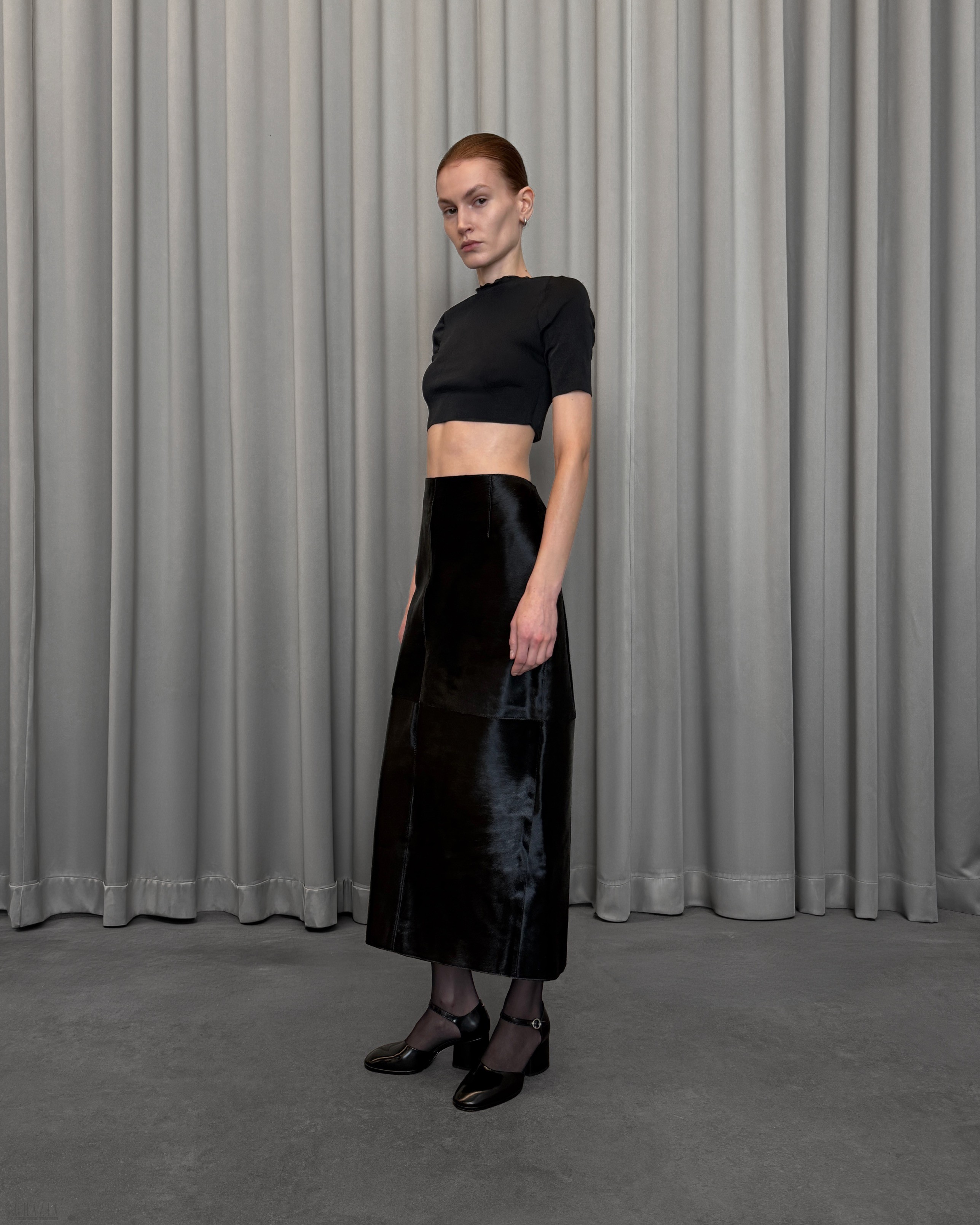 Aeyde_FW26_Lookbook_Retouched_D2_Rana_Black_Polido.jpg