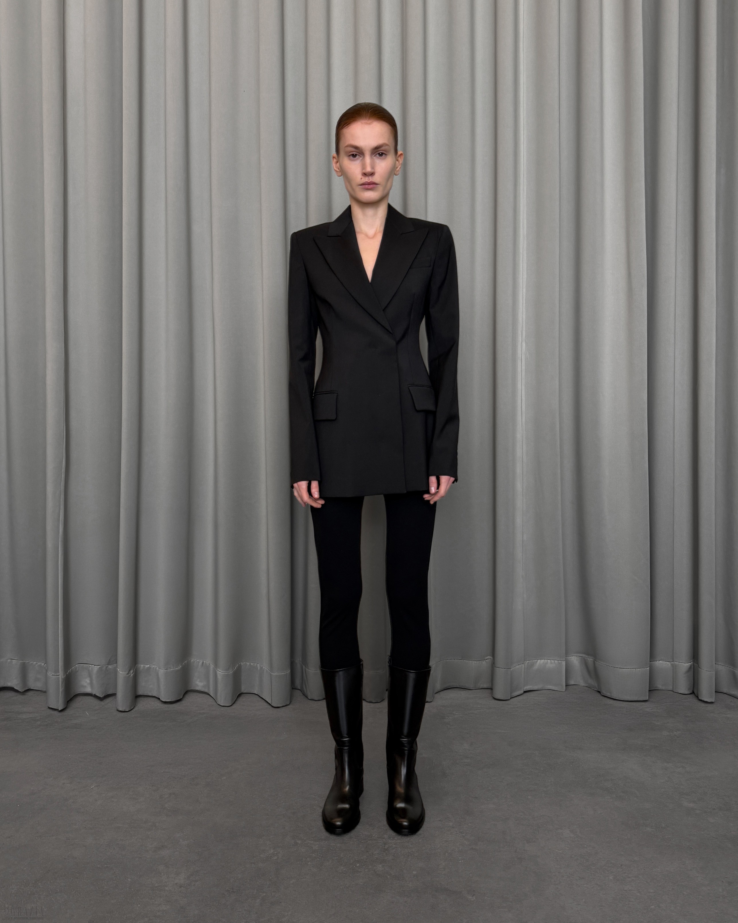 Aeyde_FW26_Lookbook_Retouched_D2_Theo_Black_Calf.jpg