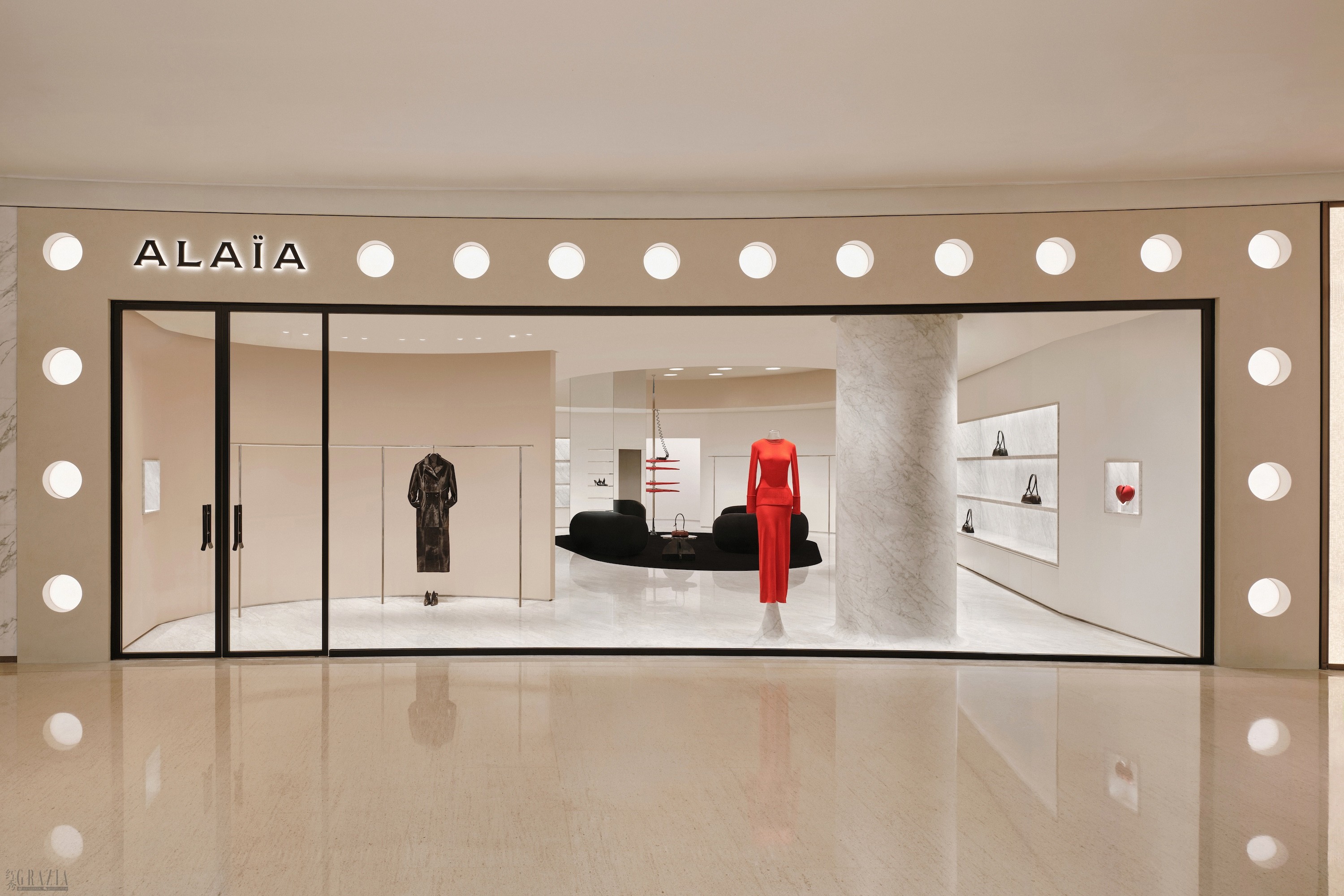 ALAÏA - PLAZA 66 (1).jpg