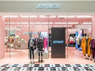 JOYRICH 2018秋冬以“FLASH BACK”为主题带来别具一格的秋冬新品