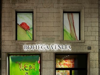 Bottega Veneta 携手 Gaetano Pesce 呈献 “VIENI A VEDERE” 艺术装置