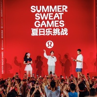 lululemon品牌大使贾玲惊喜现身“夏日乐挑战”全国总决赛