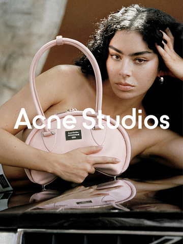 Charli xcx演绎Acne Studios全新风格广告大片