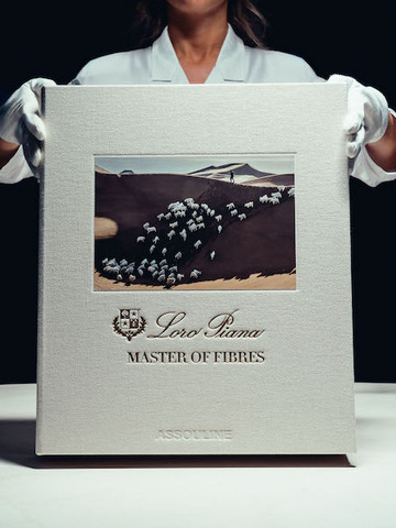 Loro Piana 推出书籍《Master of Fibres》