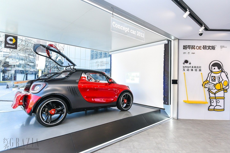 6. smart Concept Car 2012 “移动影音室”带来视觉享受和无限乐趣.jpg