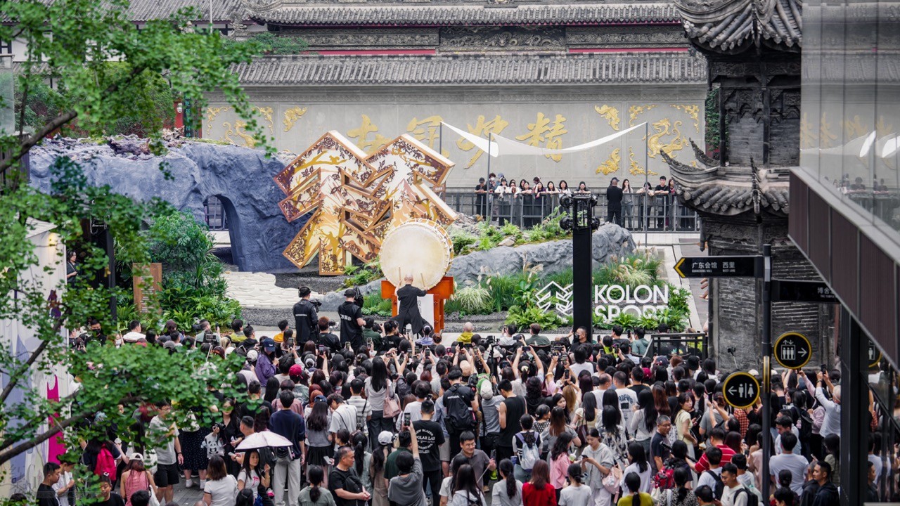 可隆「咬山集」现场盛况大.jpeg
