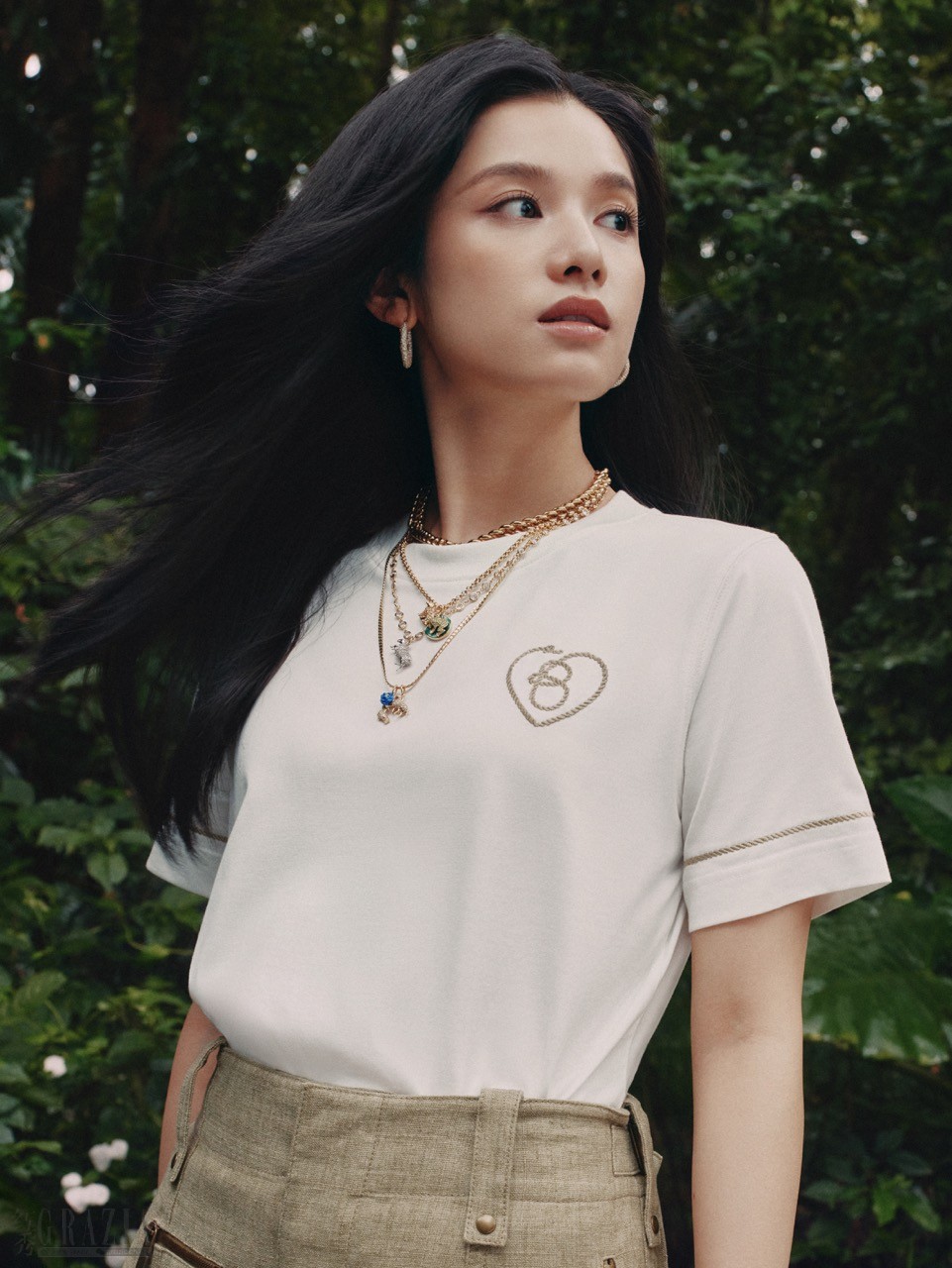 Burberry CVD25 Campaign Zhang Jingyi 3x4-4大.jpeg