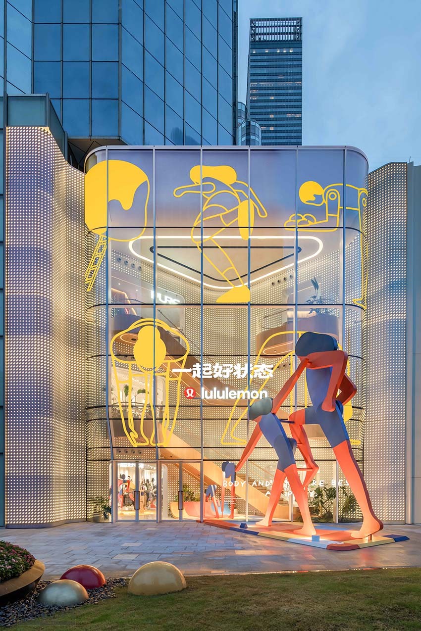 ctlju20251010120104.jpg 6-lululemon上海静安嘉里中心门店呈现“好状态趣动场”-1.jpg