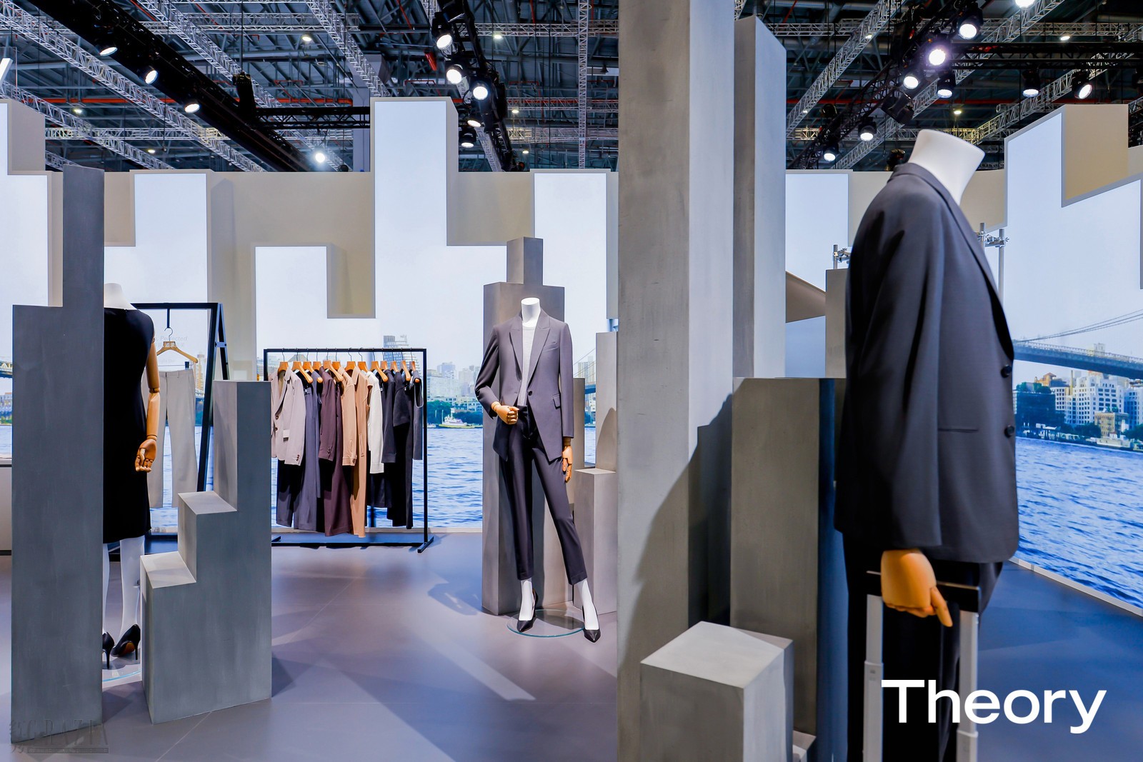 byjok20251107123908.JPG IMG_8305.JPG