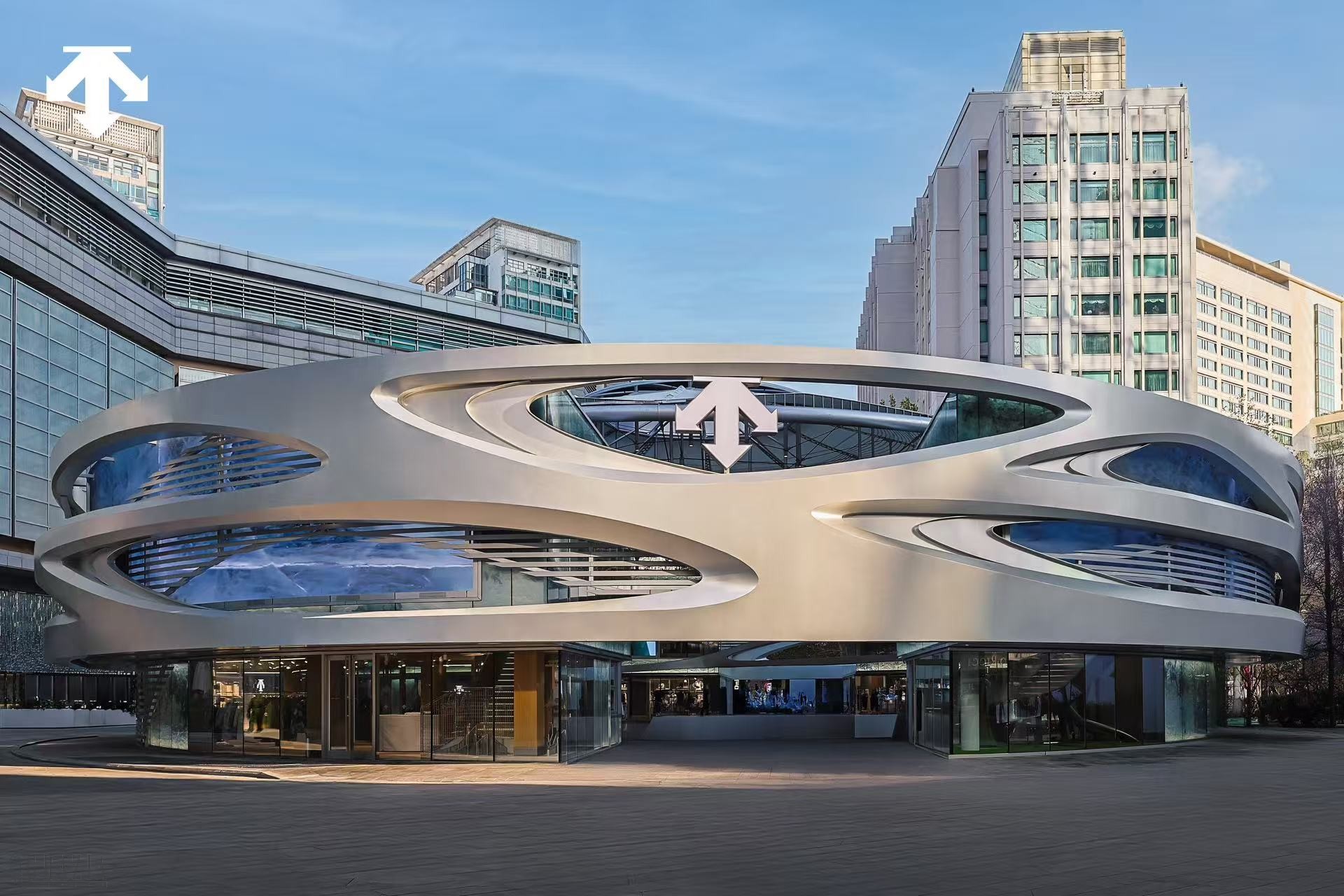 图13：迪桑特全球旗舰店“未来之城” .jpg