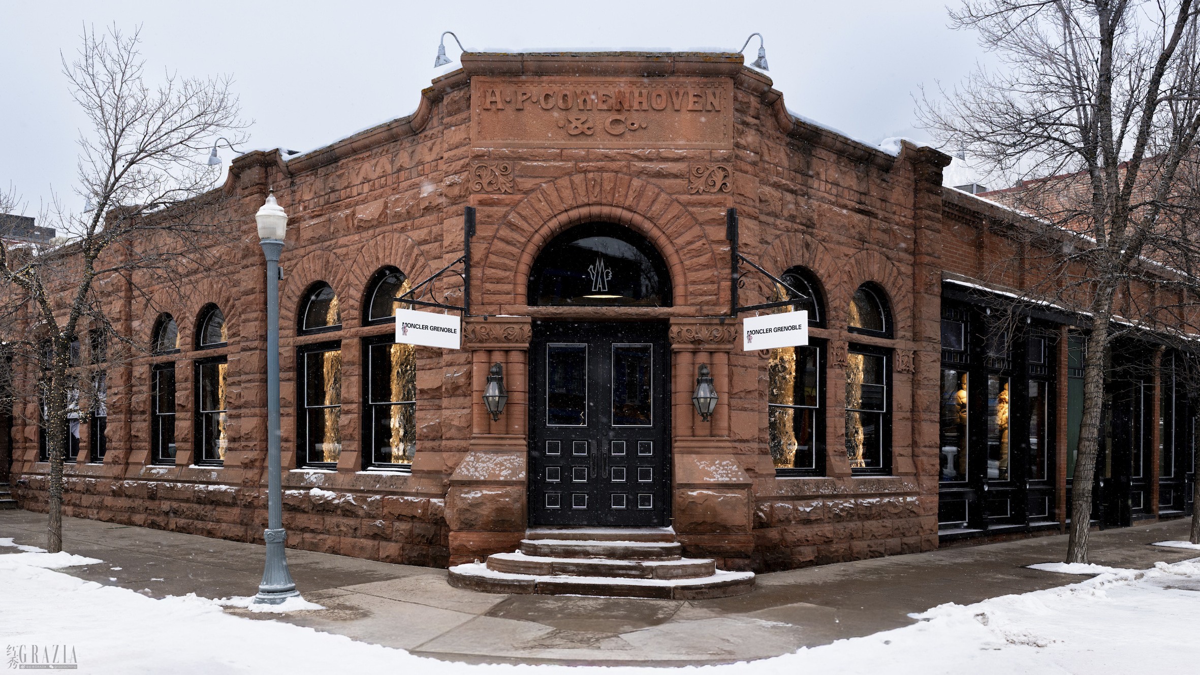 Moncler Grenoble Flagship Store in Aspen_03.jpg