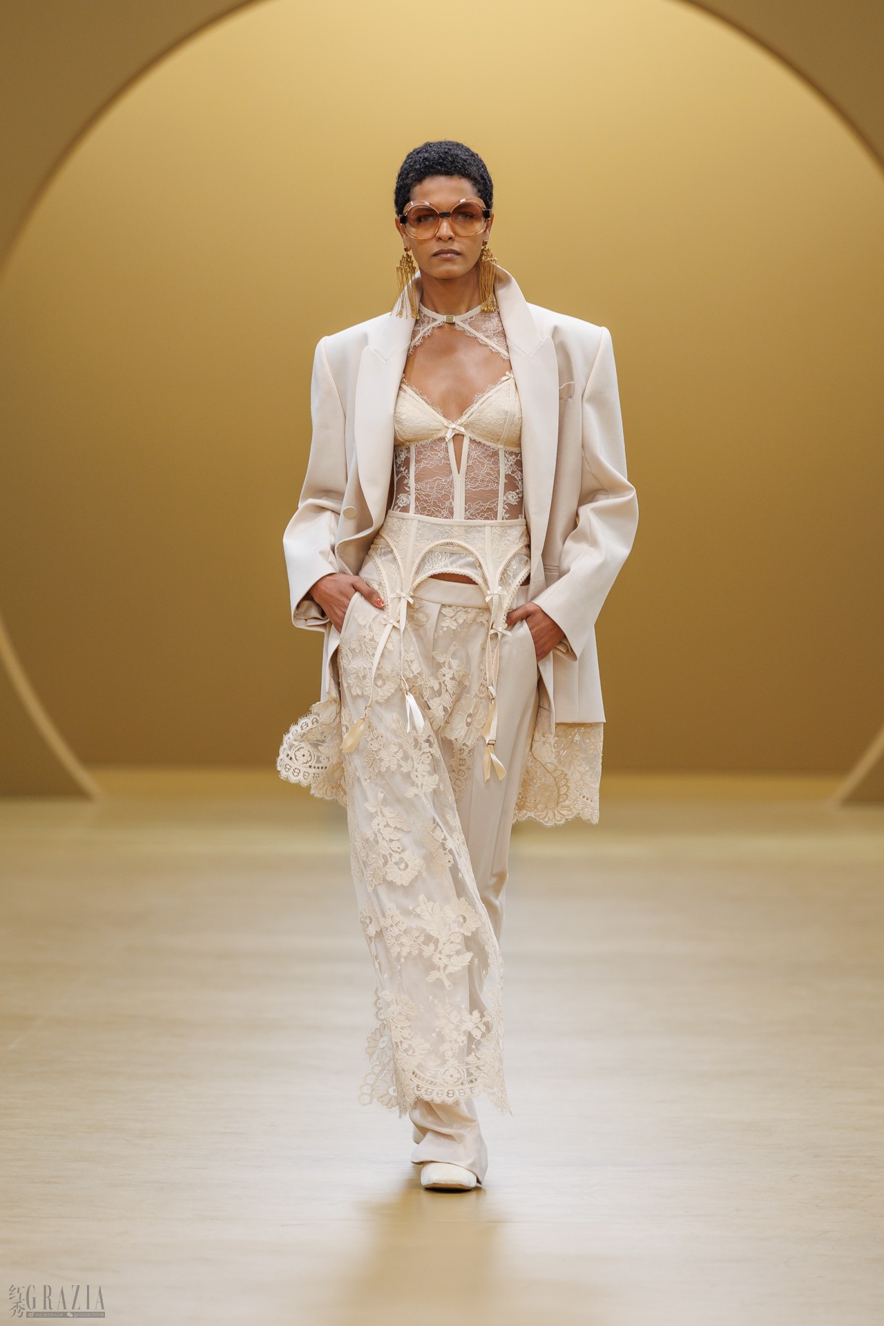 ZIM F26 FOH_STILLS_2x3_40.jpg