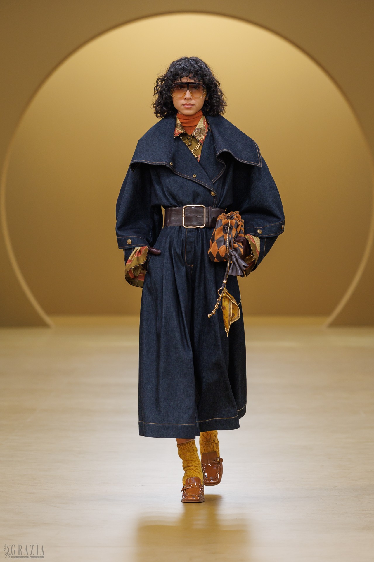 ZIM F26 FOH_STILLS_2x3_05.jpg