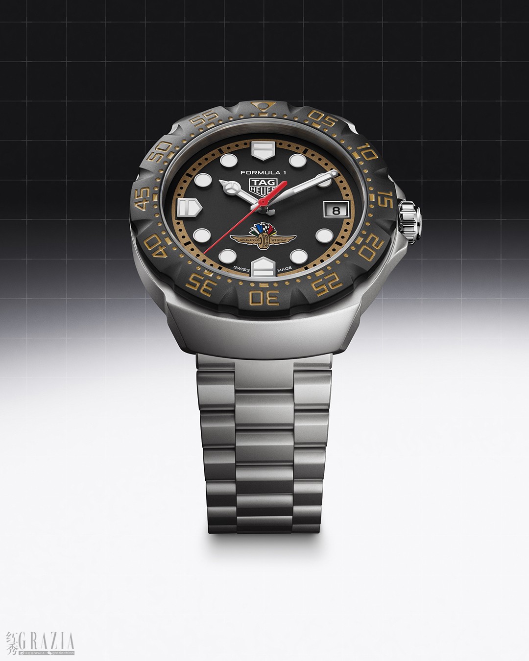 4. 巅峰角逐 分秒必争 TAG HEUER泰格豪雅见证印第 500 荣耀时刻.jpg