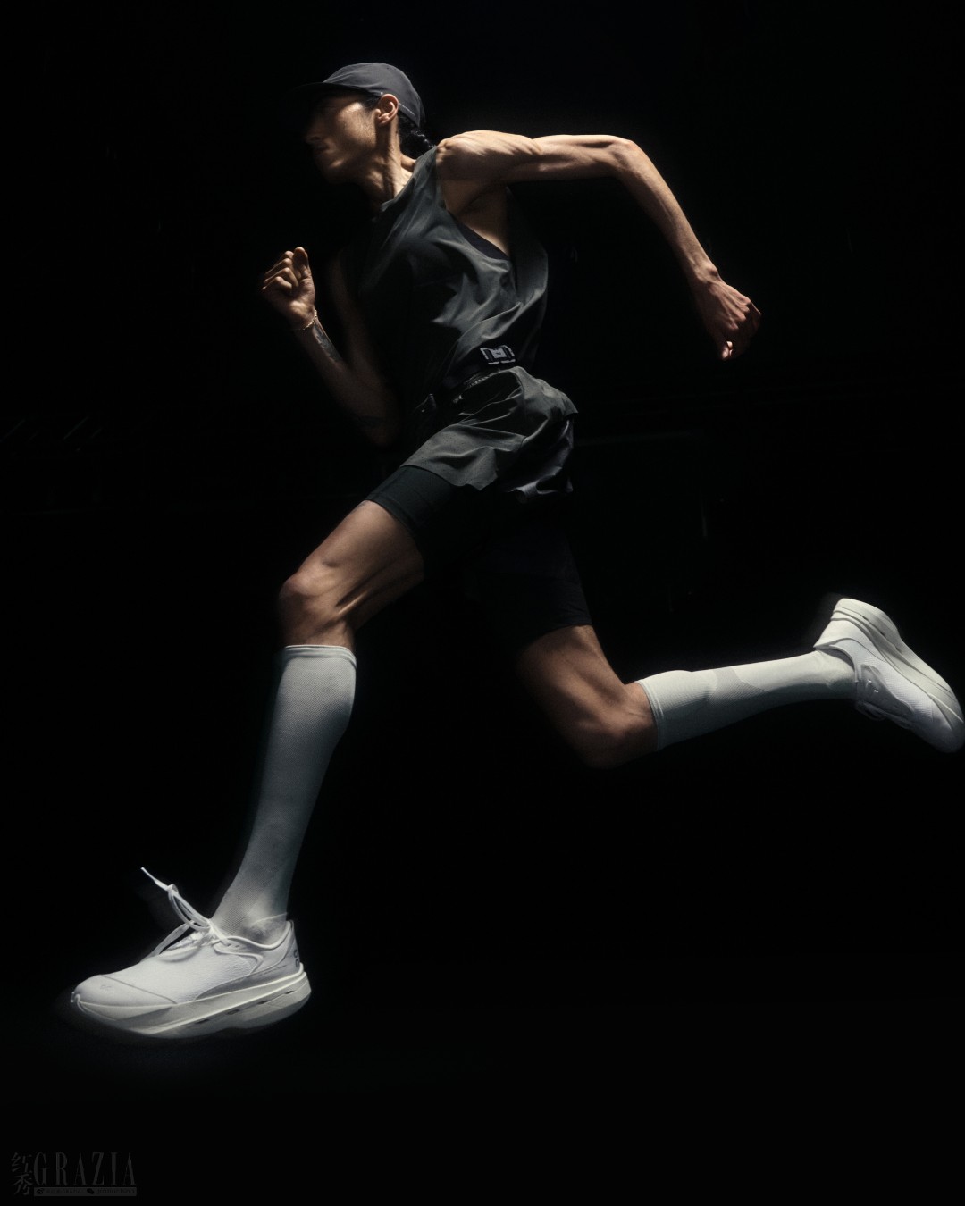 ss26-on_x_paf-pad-head_to_toe_still-4x5-02.jpg