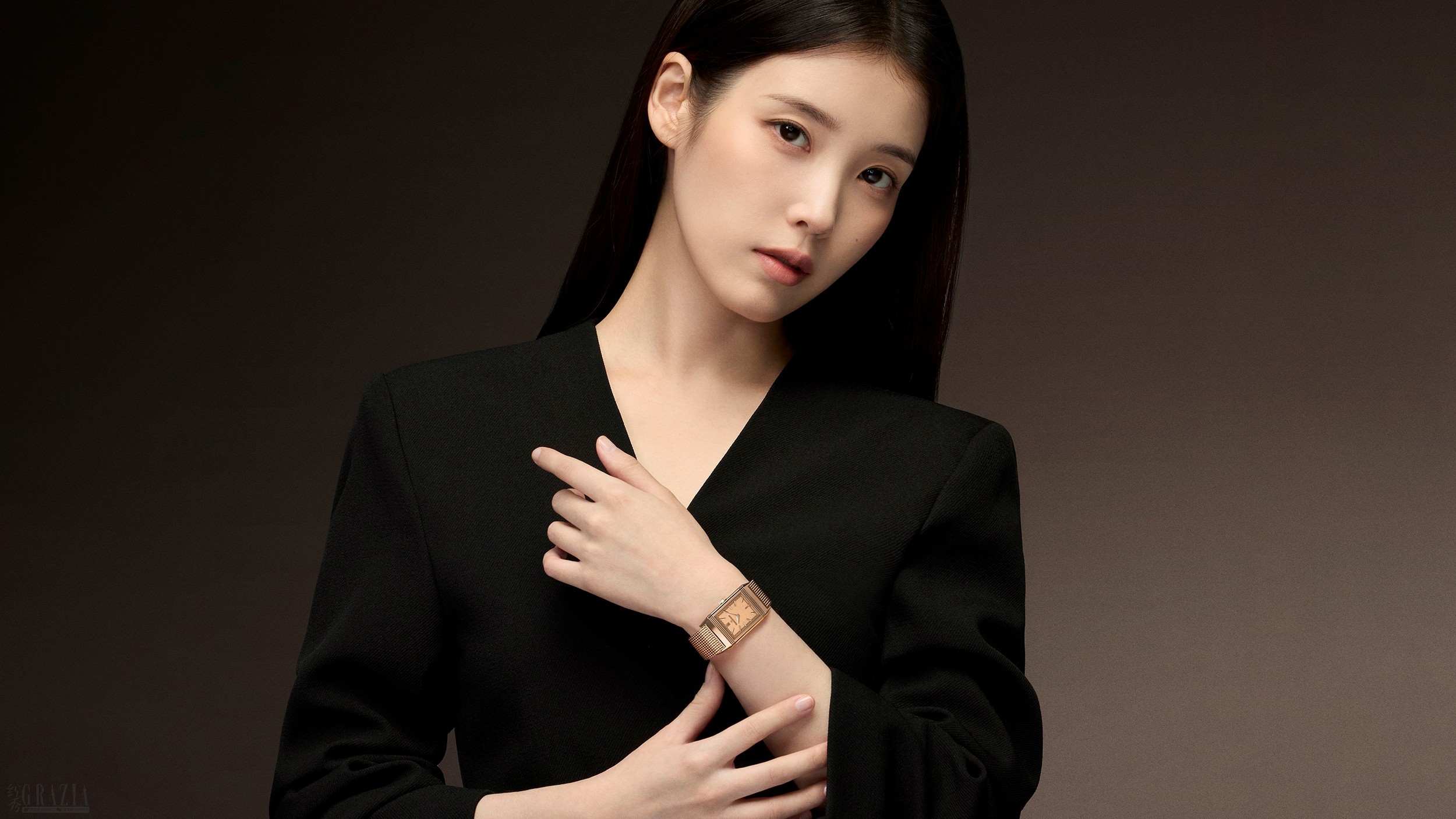 zevbv20260708112649.jpg 积家全球代言人李知恩(IU).jpg