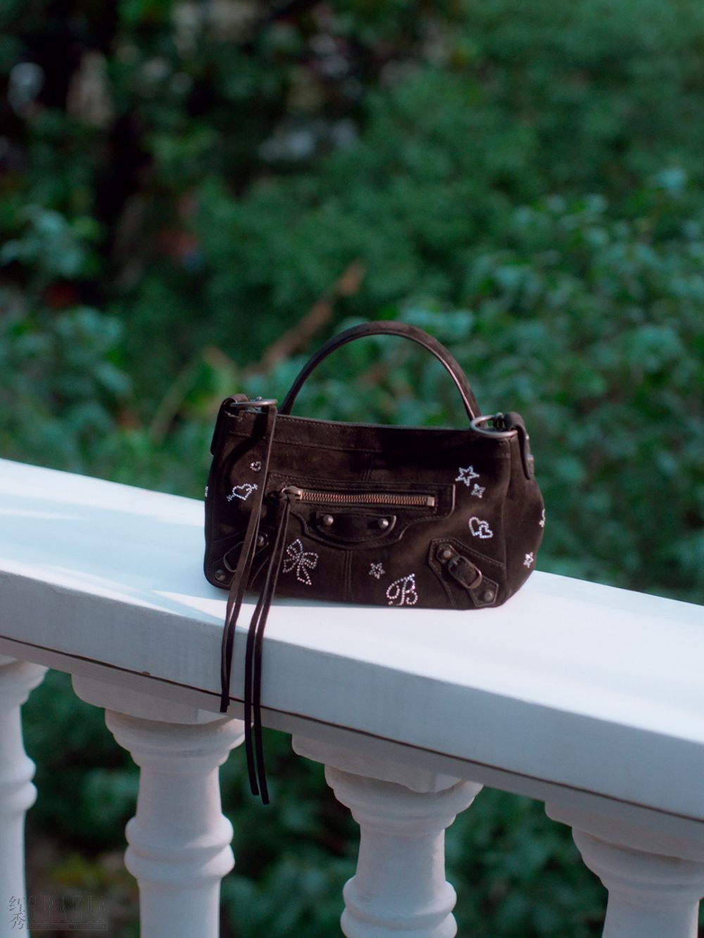 BALENCIAGA QIXI SERIES 26 STILLS IMAGE 1.jpg