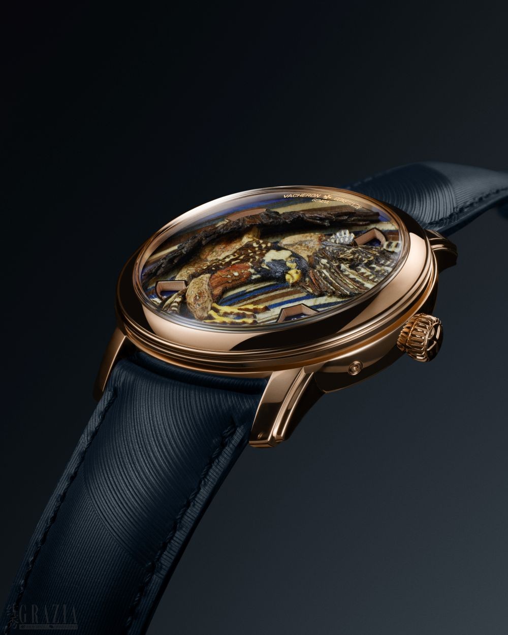 Métiers d’Art艺术大师系列致敬动物王国腕表–木镶鹰翼_场景图_01.jpg