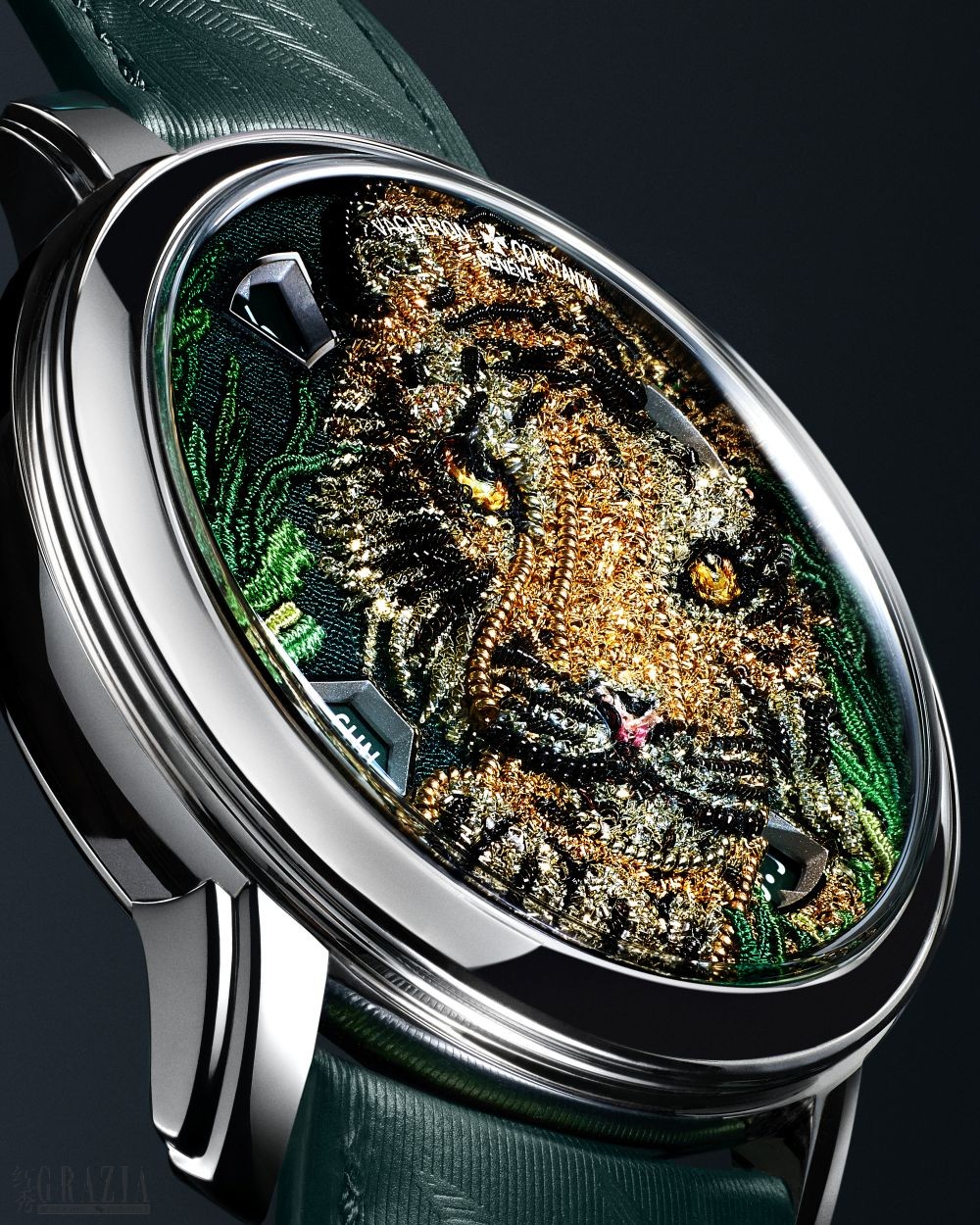 Métiers d’Art艺术大师系列致敬动物王国腕表-刺绣猛虎_场景图_04.jpg