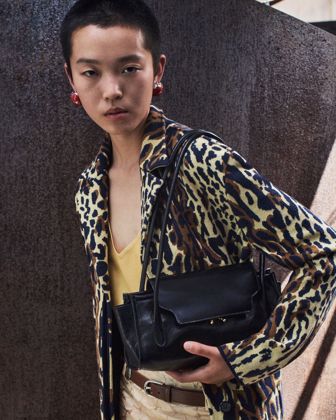 MARNI FW26 DIGITAL CAMPAIGN_TRUNKETTE BAG_4.jpg
