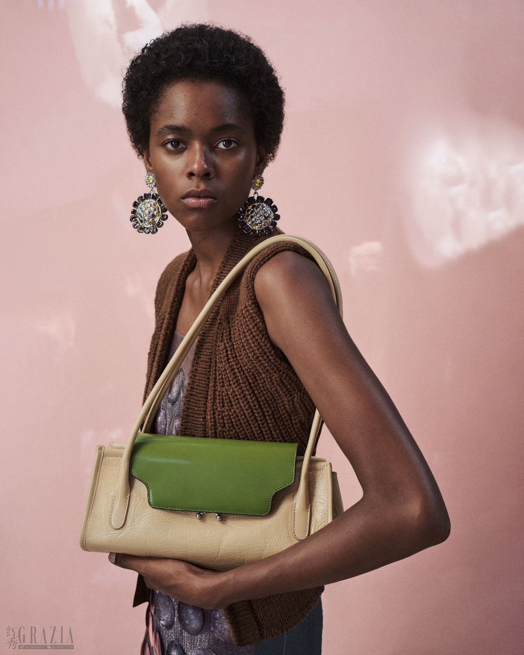 MARNI FW26 DIGITAL CAMPAIGN_TRUNKETTE BAG_2.jpg