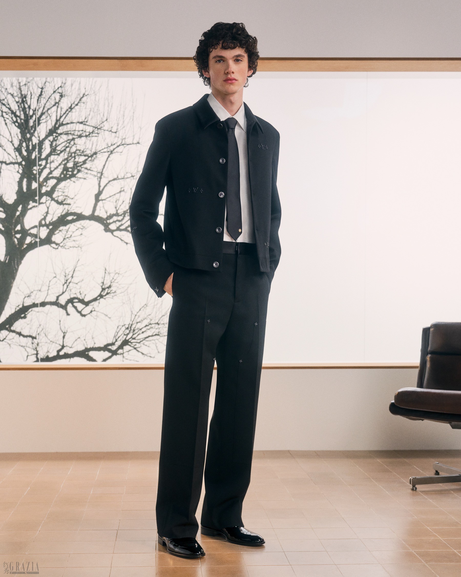 LOUIS_VUITTON_MENS_FORMAL_SPRING_SUMMER_2027_LOOK_18.jpg