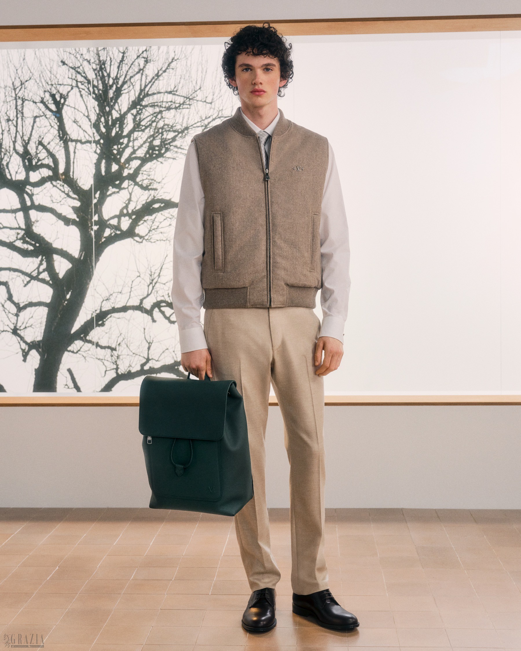 LOUIS_VUITTON_MENS_FORMAL_SPRING_SUMMER_2027_LOOK_7.jpg