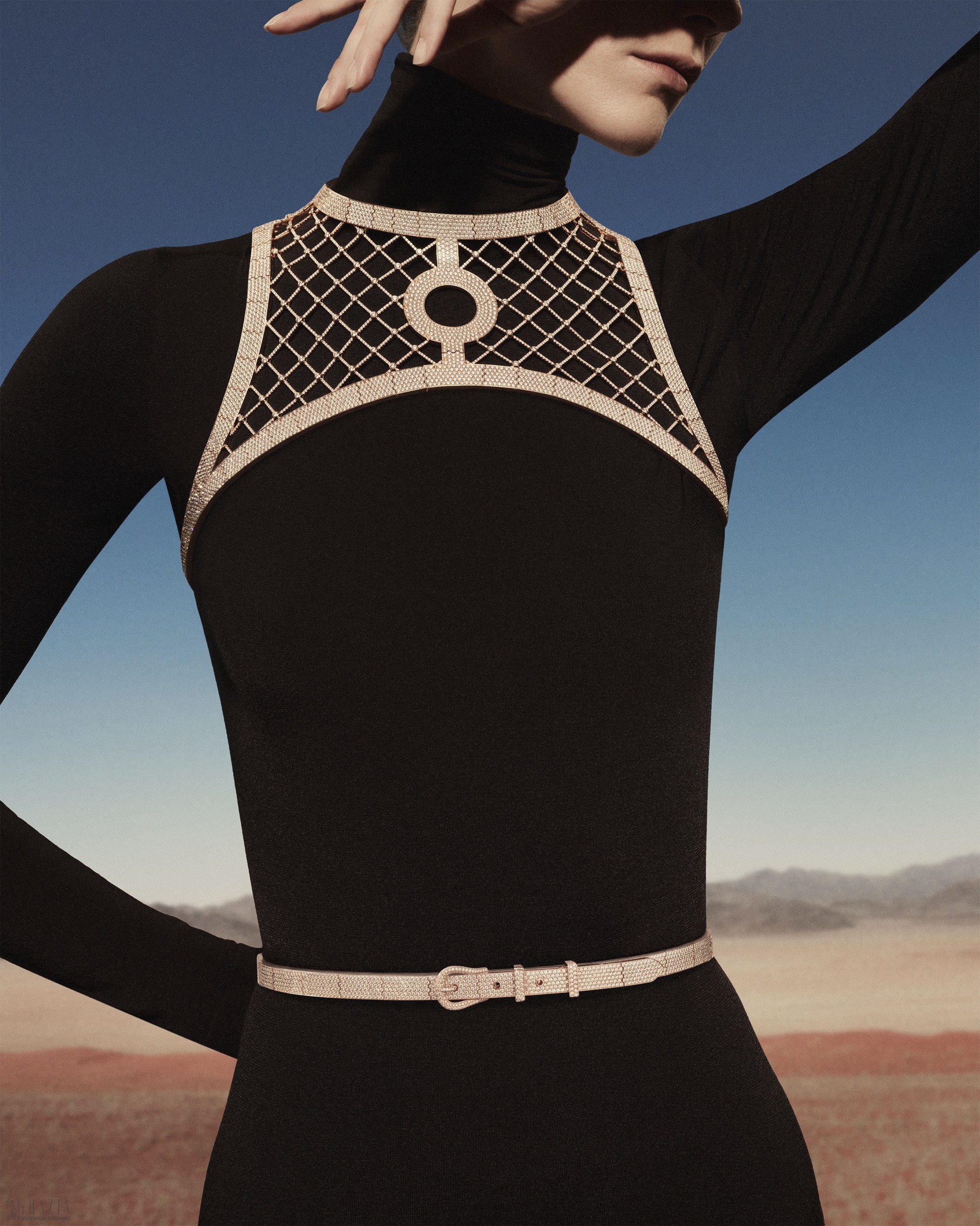 ieupq20260918120837.jpg 1_Hermes-Apparat-Body-jewellery© Julien Martinez Leclerc.jpg