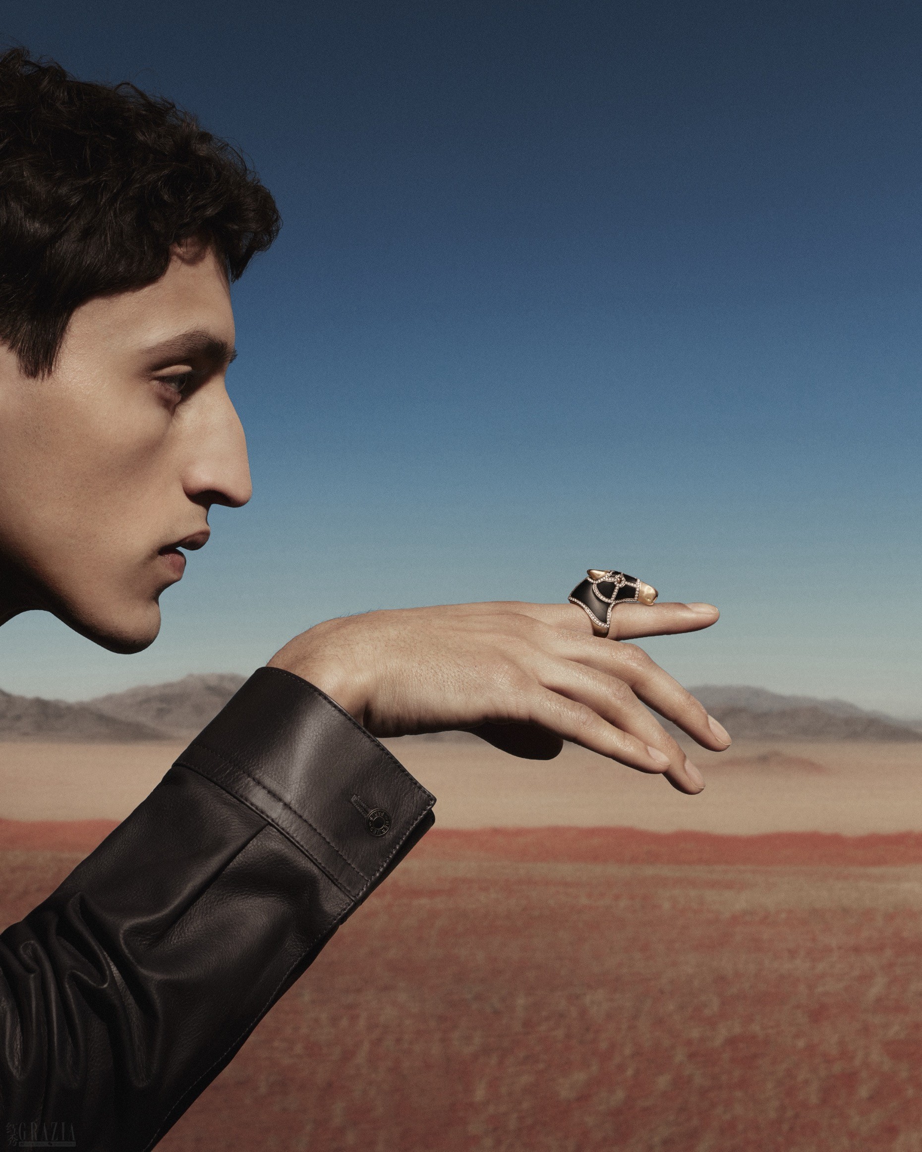 nzjuj20260918120859.jpg 1_Hermes-Apparat-Ring© Julien Martinez Leclerc.jpg