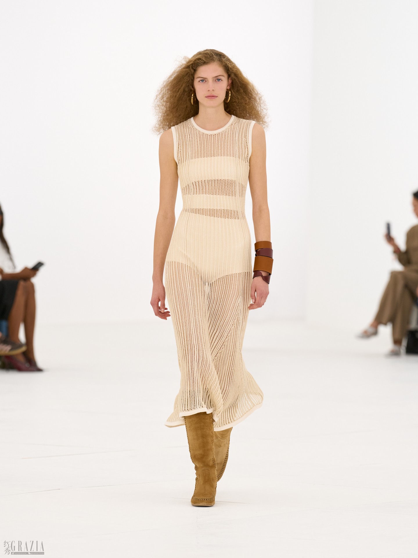 HERMES_WRTW_SS27_Runway_FilippoFior_01.jpg