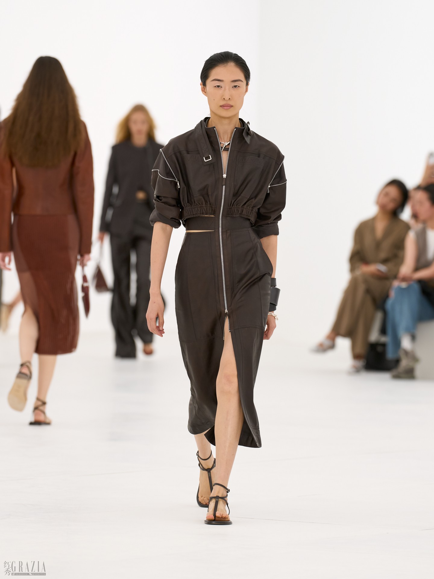 HERMES_WRTW_SS27_Runway_FilippoFior_30.jpg
