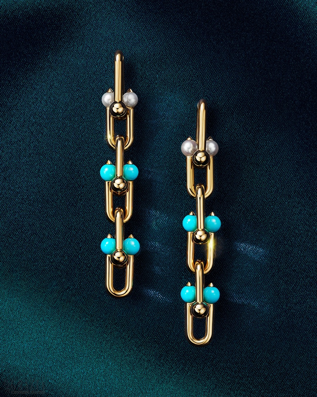 ucpum20261008161237.jpg Tiffany & Co. 蒂芙尼HardWear系列18K黄金镶嵌珍珠及绿松石中号链环耳坠_76440832.jpg