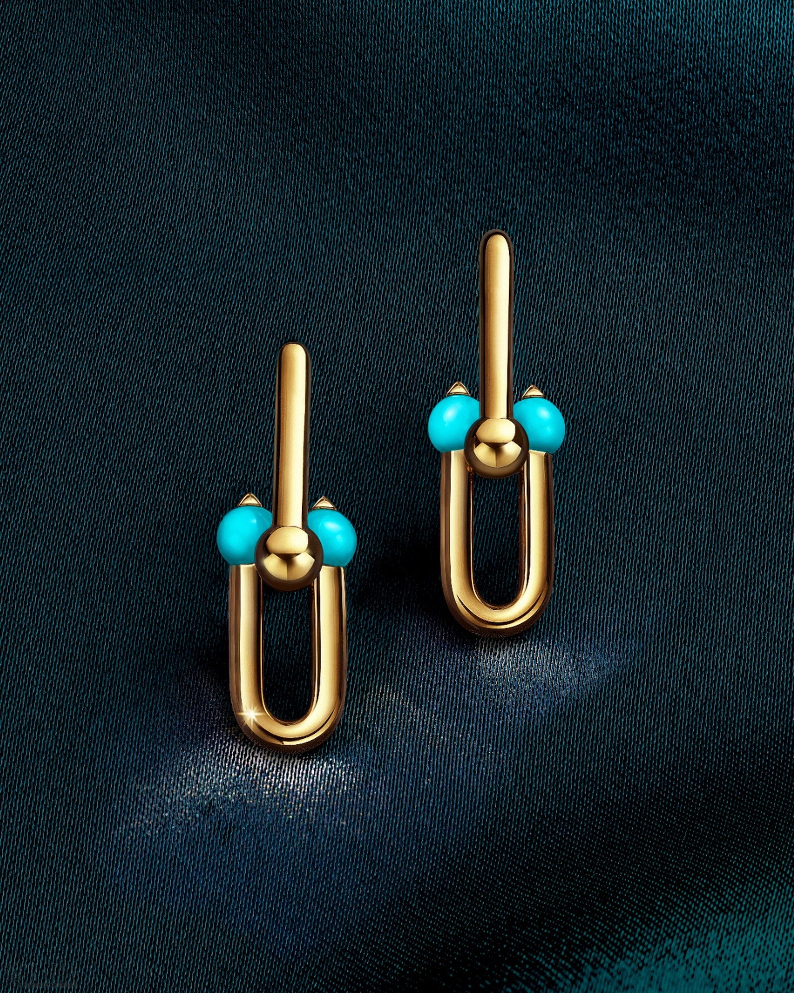 zattk20261008163629.jpg Tiffany & Co. 蒂芙尼HardWear系列18K黄金镶嵌绿松石中号链环耳环_76394563.jpg