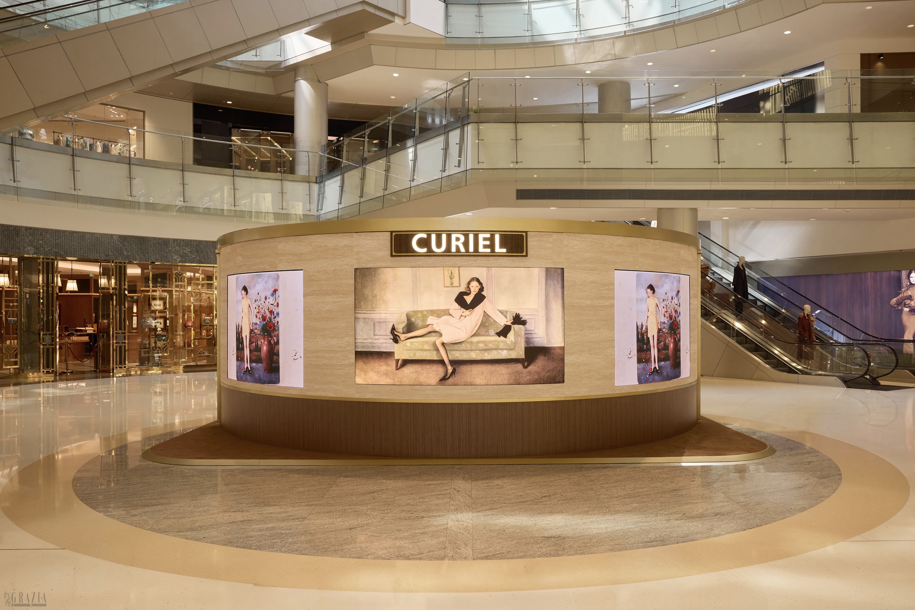 【高清图3】CURIEL蔻蕊深圳万象城旗舰店剪彩启幕 传世廓影主题快闪展同步呈献.jpg