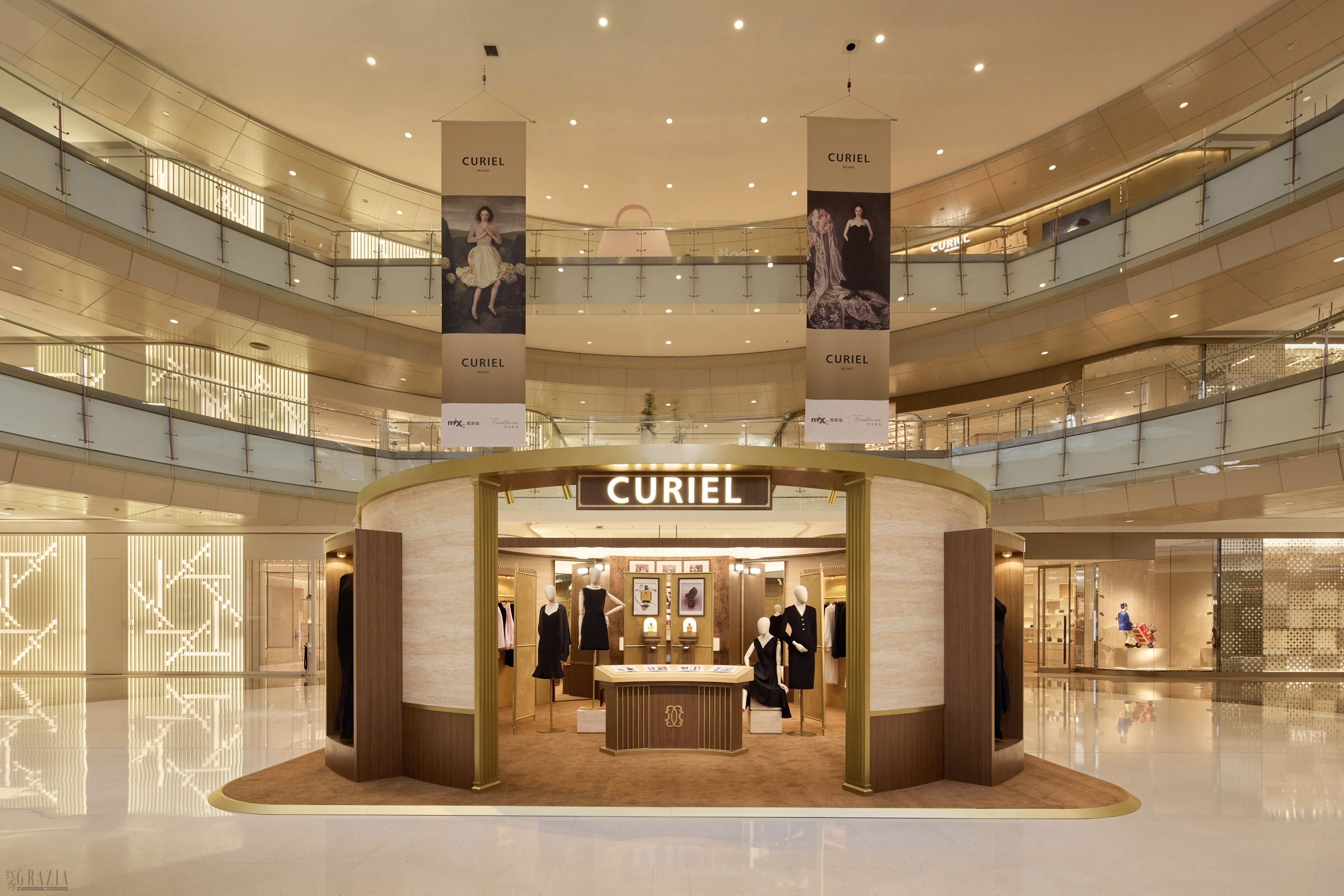 【高清图2】CURIEL蔻蕊深圳万象城旗舰店剪彩启幕 传世廓影主题快闪展同步呈献.jpg