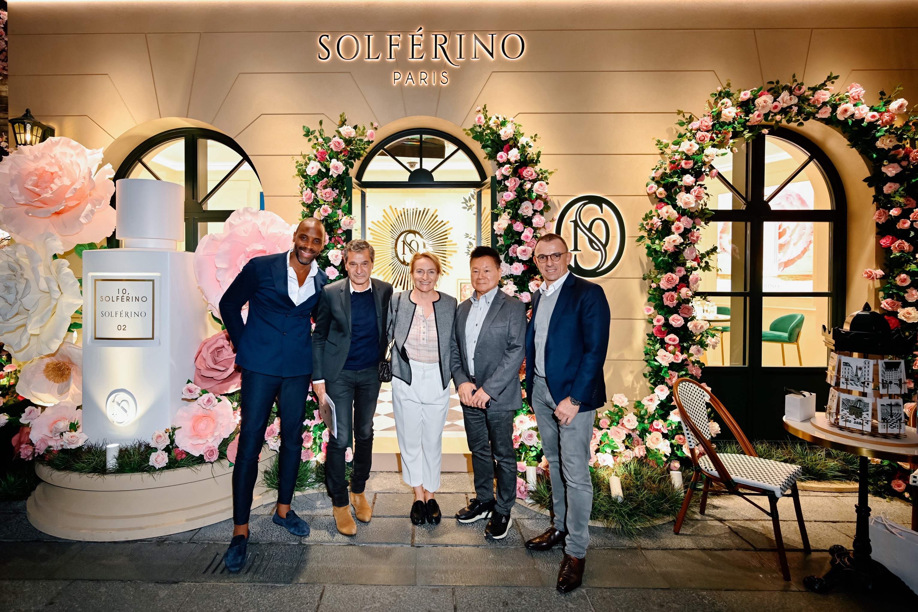 图5：Solférino Paris品牌创始人Philippe Benacin先生、颖通集团创办人及主席刘钜荣先生与嘉宾合影.JPG